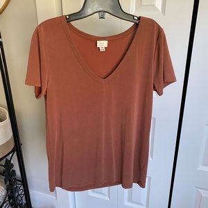 Burn red-ish short sleeve v neck